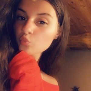 Meet your Posher, Livia